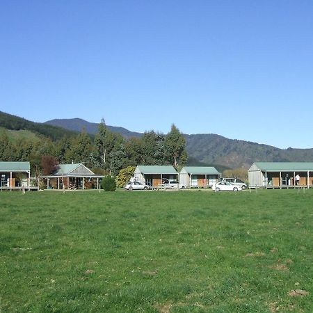 Smiths Farm Holiday Park Linkwater Exterior photo