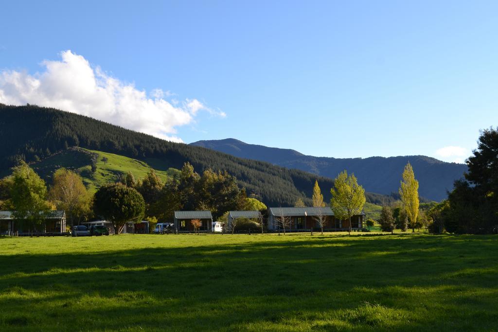 Smiths Farm Holiday Park Linkwater Exterior photo