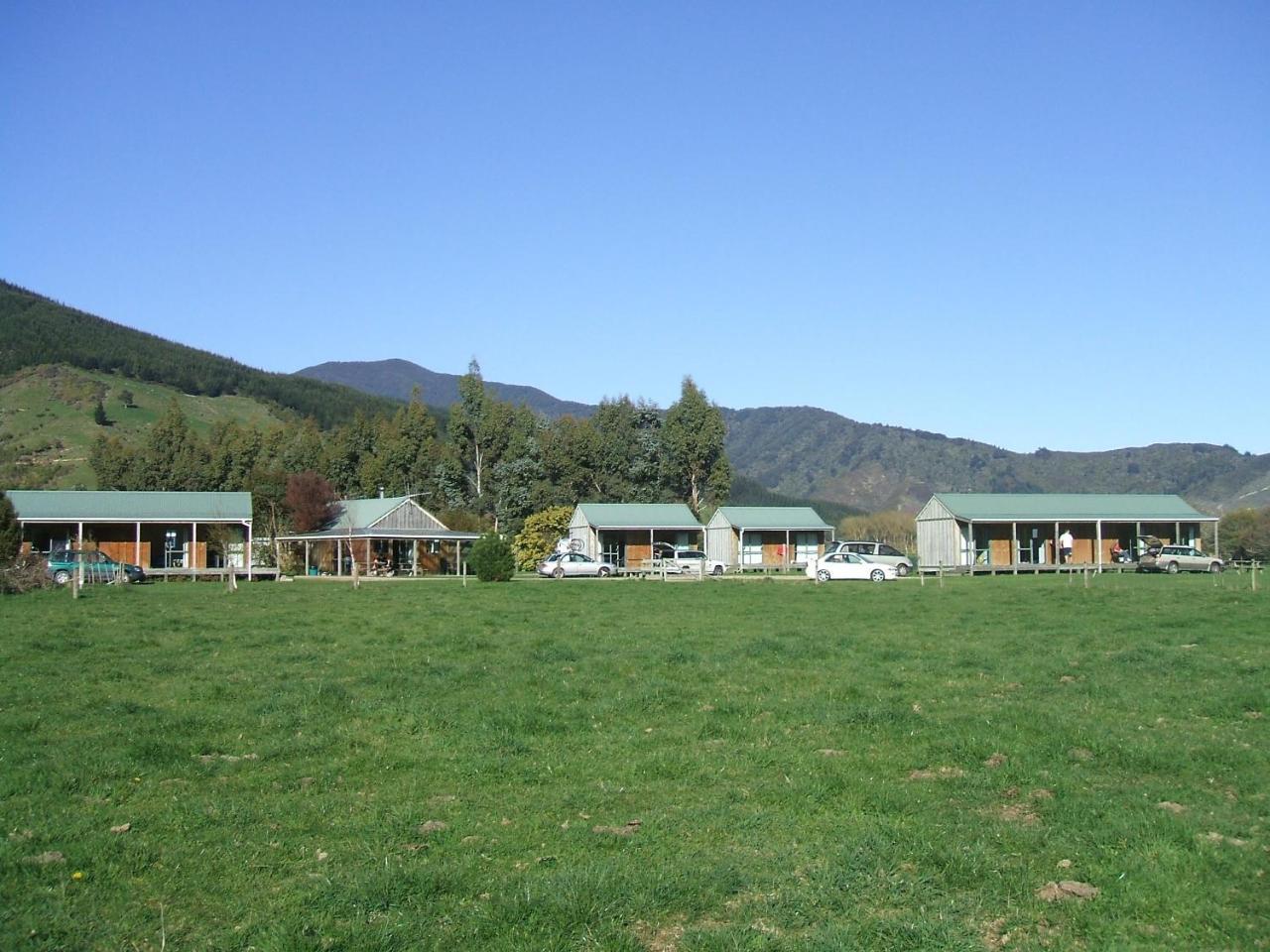 Smiths Farm Holiday Park Linkwater Exterior photo
